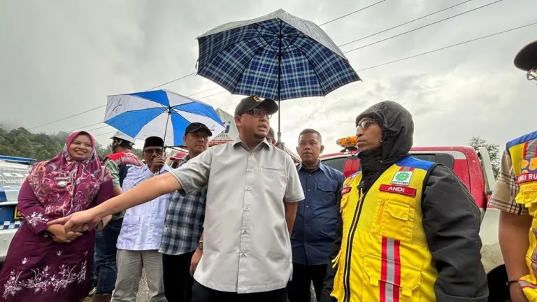 Komitmen Pusat Untuk Pemulihan Malalak Andre Rosiade Pastikan Anggaran Rp670 Miliar Mengalir Lancar Untuk Infrastruktur Pascabencana