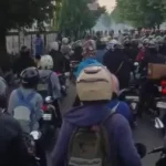 Pagi Yang Membara Di Klender Kemacetan Mencekam Dan Kisah Nekat Komuter Terobos Tawuran
